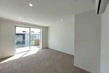 9 Wharetana Crescent, New Lynn