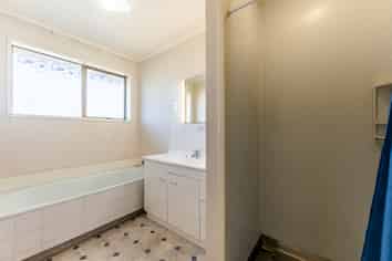 1/1 Chaucer Street, Highfield