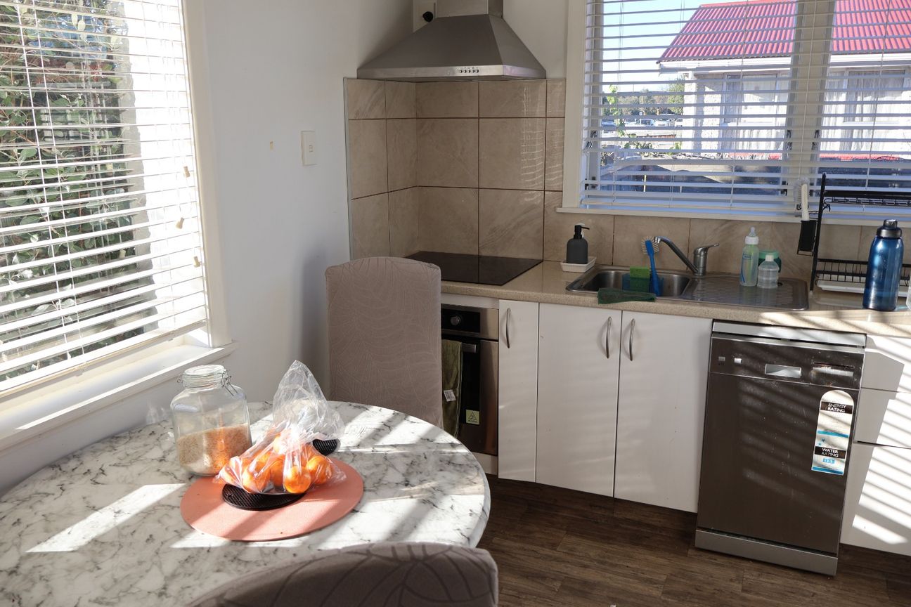 Two-bedroom unit in top location. - Widok 2