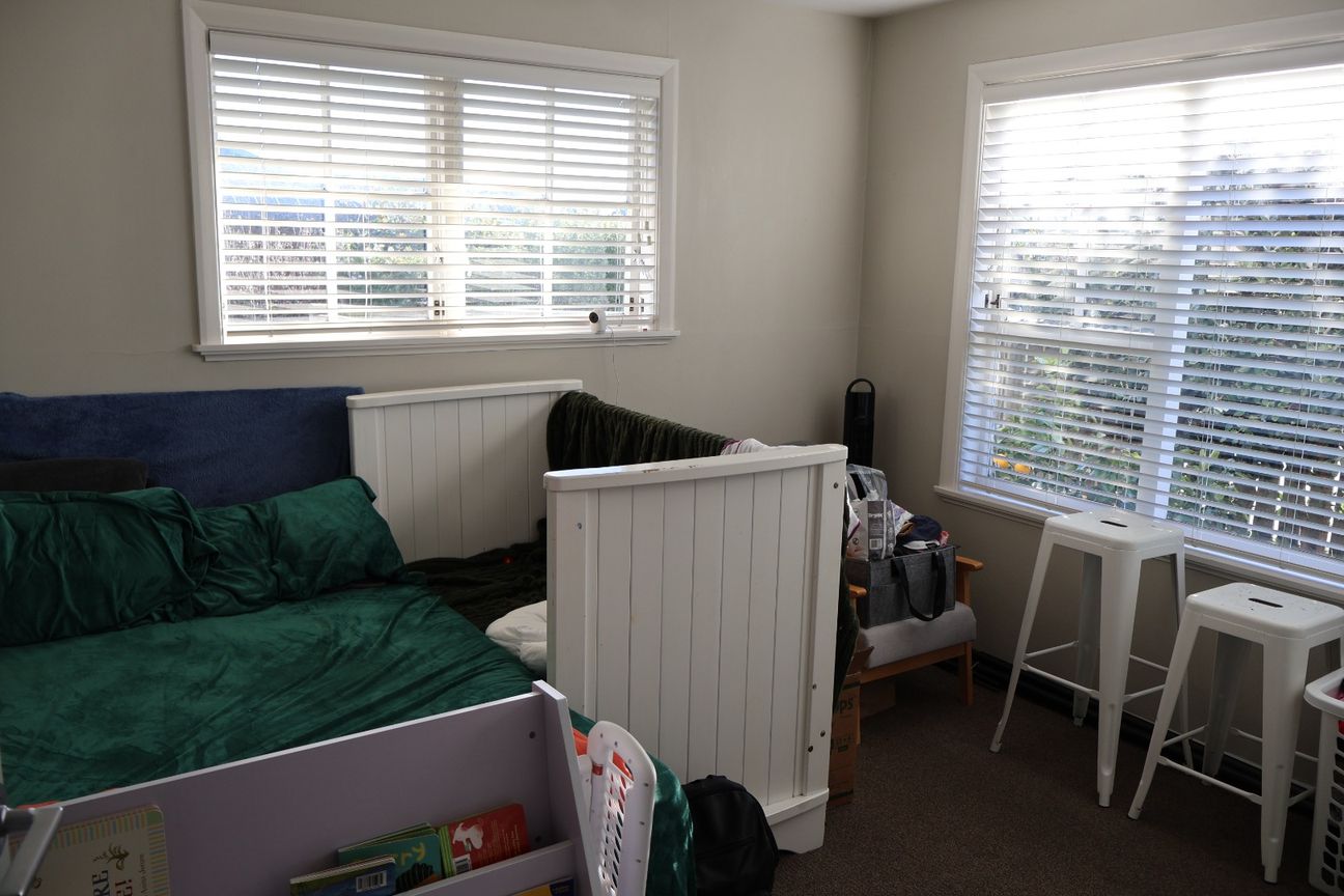 Two-bedroom unit in top location. - Więcej