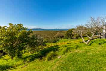 33A Dawnhaven Drive, Te Atatu Peninsula