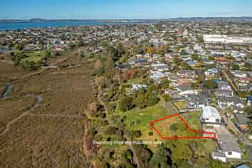 33A Dawnhaven Drive, Te Atatu Peninsula