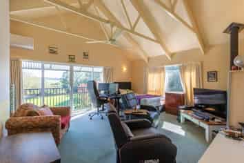 Hawkes Bay - Address withheld