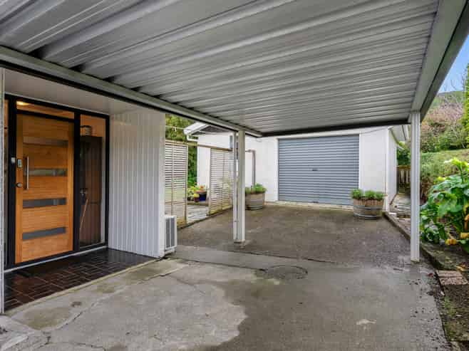 35 Pehi Kupa Street, Waikanae