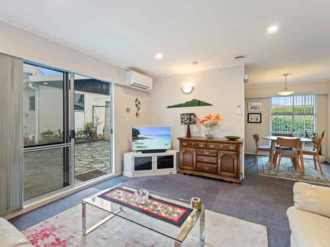 35 Pehi Kupa Street, Waikanae