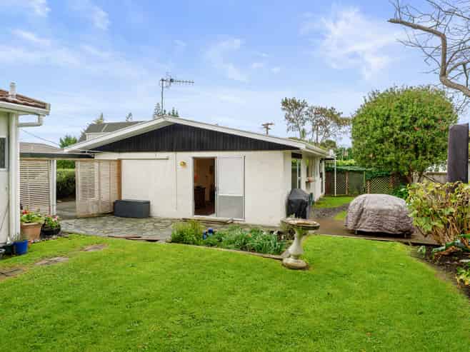 35 Pehi Kupa Street, Waikanae