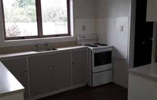 44A Robinson Avenue, Holdens Bay