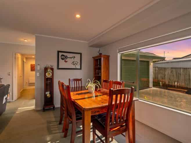 33 Kahurangi Drive, Rangatira Park