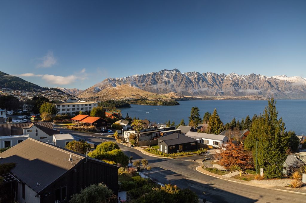 6 Aspen Grove, Queenstown 3