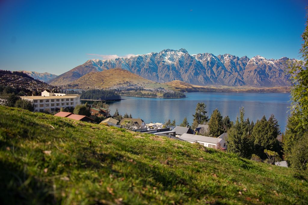 6 Aspen Grove, Queenstown 5