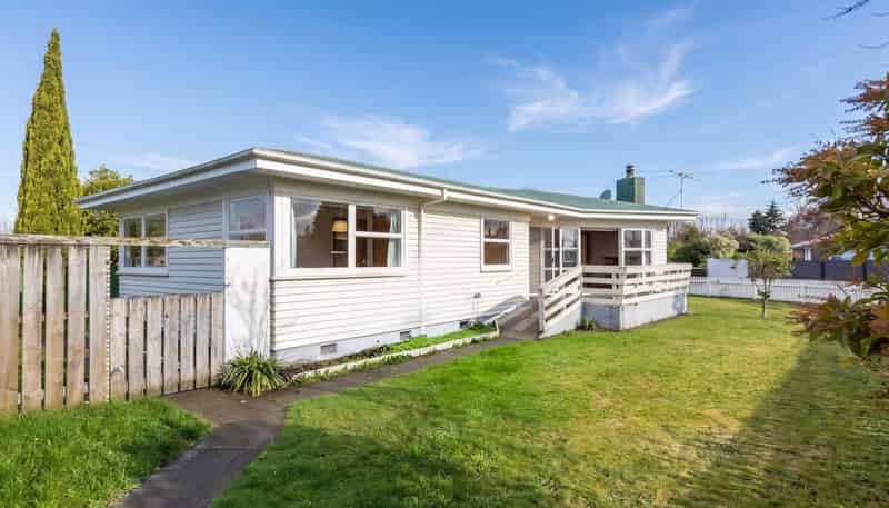 8 Daniell Street, Masterton