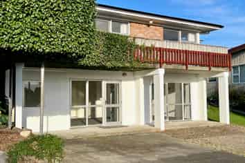 4B Bankart Street, Raglan