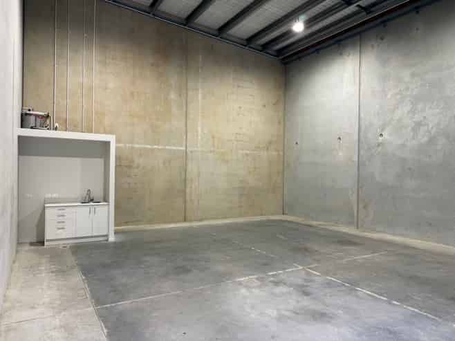 Modern Industrial Unit