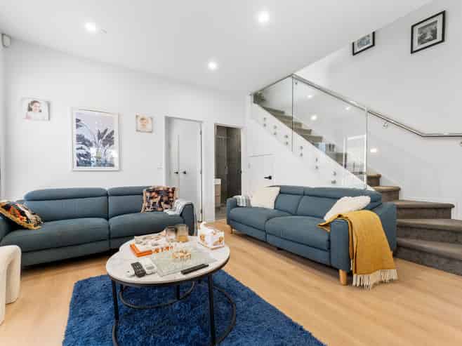 21 Vanderbilt Parade, Albany