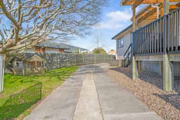 54 Mirrabooka Avenue, Botany Downs