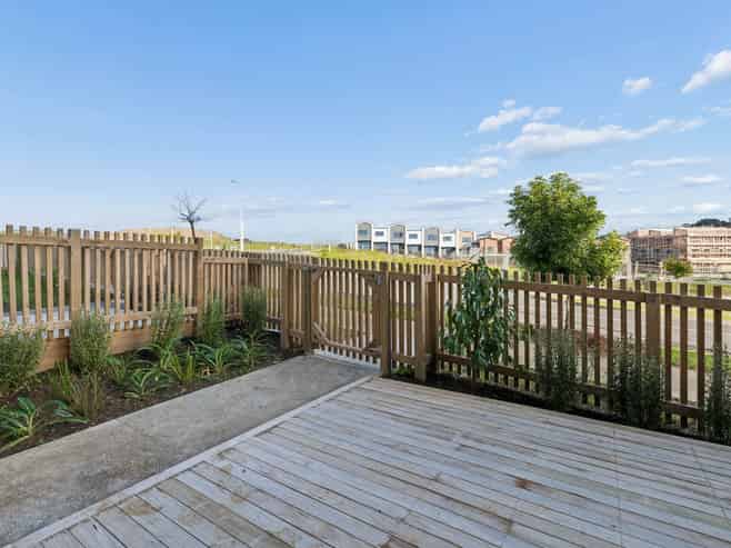 22 Vista Estate Boulevard, Flat Bush