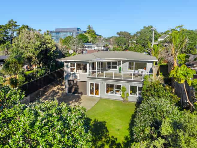 29 Kauri Glen Road, Northcote