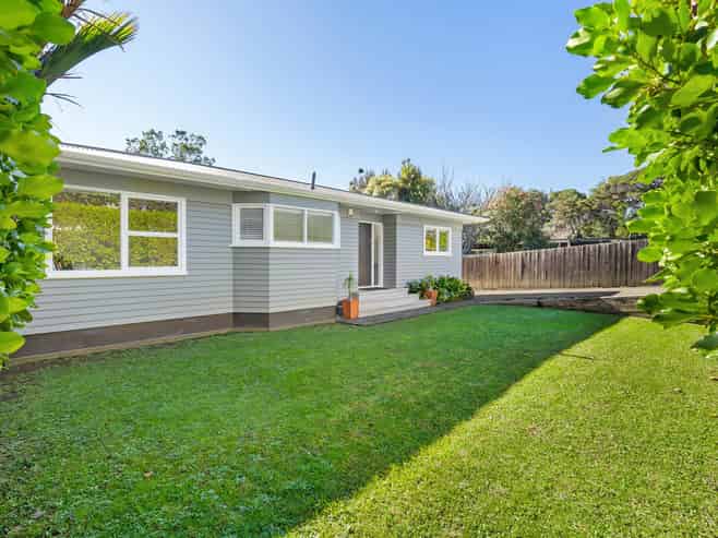 29 Kauri Glen Road, Northcote