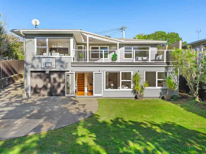 29 Kauri Glen Road, Northcote
