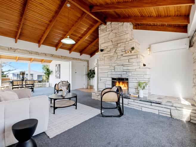 691 East Coast Road, Browns Bay