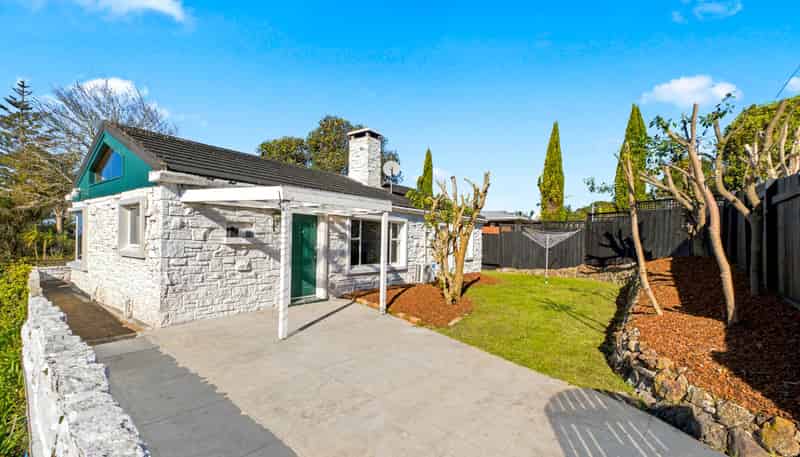691 East Coast Road, Browns Bay