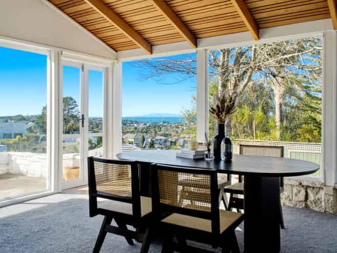 691 East Coast Road, Browns Bay