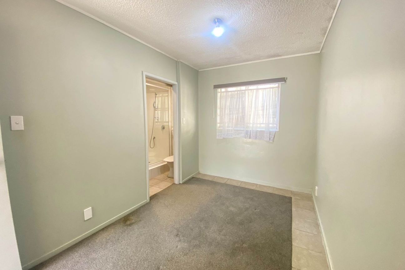 One bedroom Unit right on Mt Eden Village - Więcej