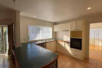 18 Trovare Place, Golflands