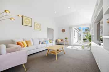 2/20 Tui Glen Road, Birkenhead