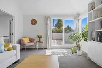 2/20 Tui Glen Road, Birkenhead