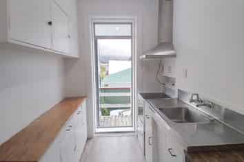 Flat 2/259 Jackson Street, Petone