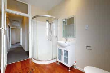 Flat 2/259 Jackson Street, Petone
