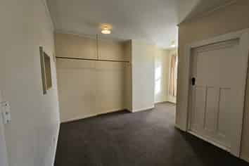 Flat 2/259 Jackson Street, Petone