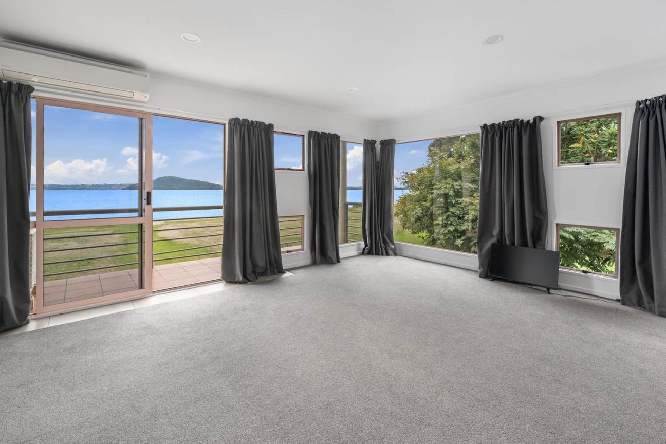 Premium Lakeside Apartment - Rare Opportunity - Widok 2