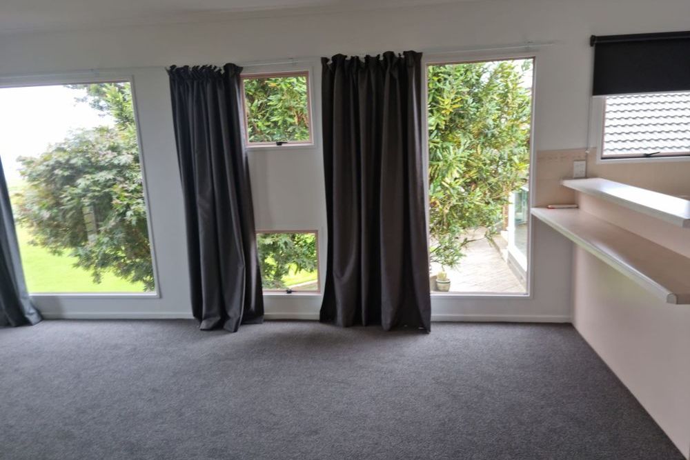 Premium Lakeside Apartment - Rare Opportunity - Więcej