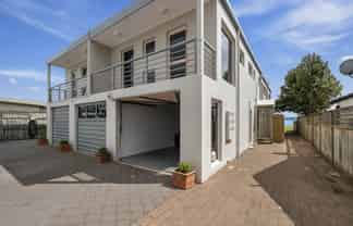 2/27 Willow Avenue, Hannahs Bay