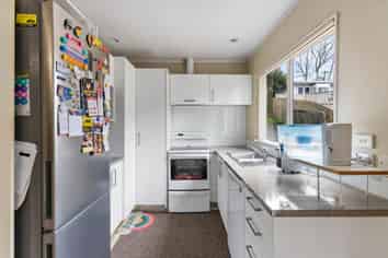 2/39 Lancaster Road, Beach Haven