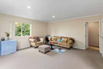2/39 Lancaster Road, Beach Haven