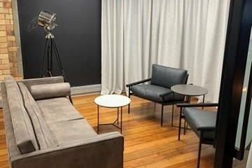 Elevate your workspace in Saatchi - Bild 3