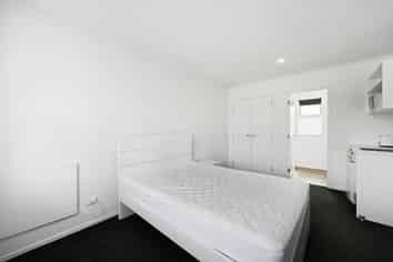 4/16B Hogan Street, Hillcrest