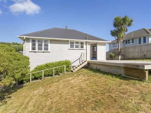 19 Taupiri Crescent, Titahi Bay
