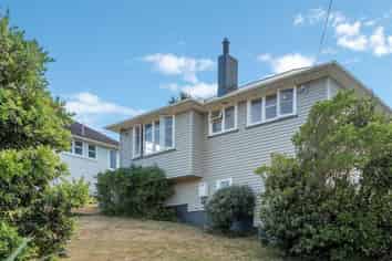 19 Taupiri Crescent, Titahi Bay