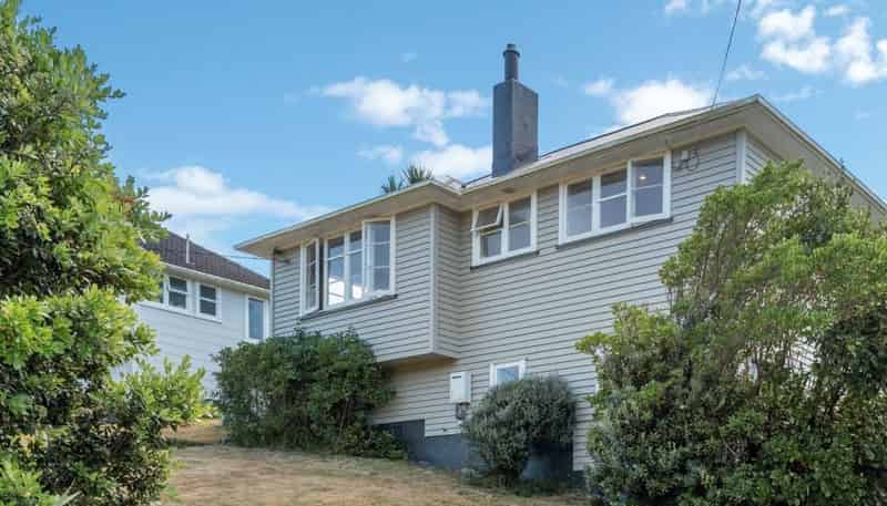 19 Taupiri Crescent, Titahi Bay