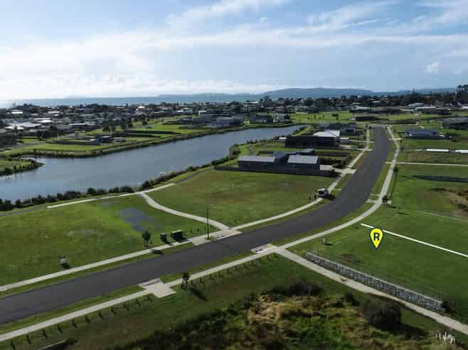 223 Hamiora Street, Matarangi
