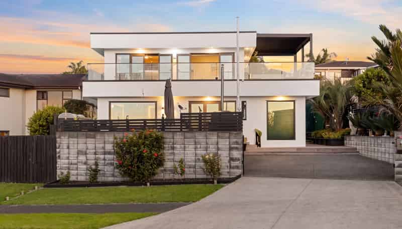 2 Compass Point Way, Half Moon Bay
