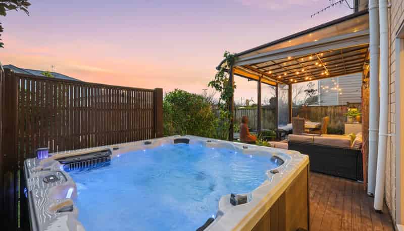 31 Rosewell Crescent, Flat Bush