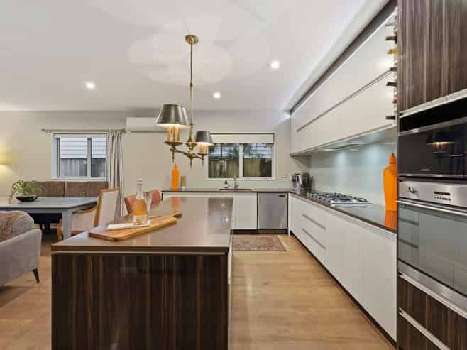31 Rosewell Crescent, Flat Bush