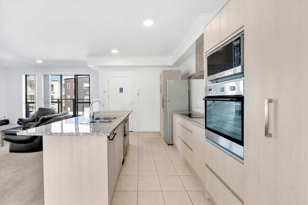 Seriously for Sale by Public Trust - Vista 3