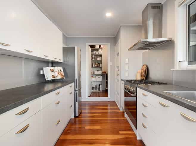 35 Millers Road, Brookfield