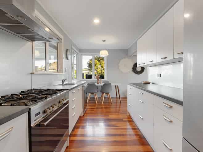 35 Millers Road, Brookfield
